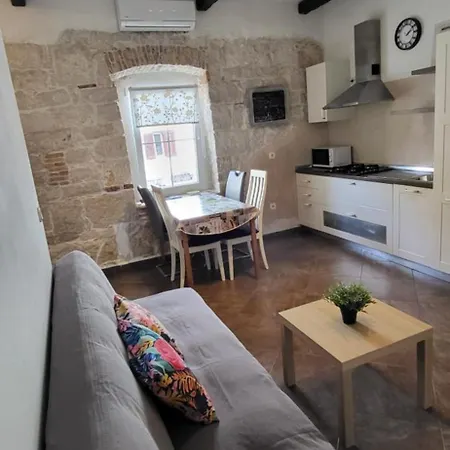 Alba Apartment *
